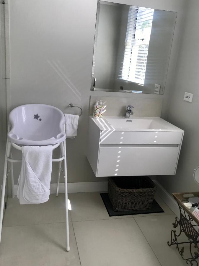 The Cottage On Cordia 2 Bedroom Self Catering 2Km From Umhlanga Beach Durban Esterno foto