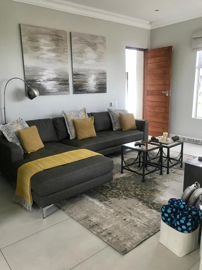 The Cottage On Cordia 2 Bedroom Self Catering 2Km From Umhlanga Beach Durban Esterno foto
